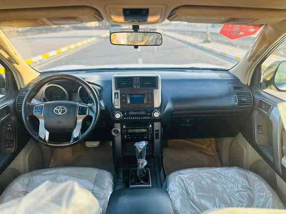 السلام عليكم 
للبيع او المراوس 
برادو كويتي 
موديل ••• 2012 

فول مواصفات:: كويتي ::
جديدة جدا نظافه 100 ‎%‎ 
حجم المحرك 4000
6 سلندر — V..6 
جلد بيجي 
سلايت 
طفايه
مكفوله كفاله عامه 
للاستفسار اكثر 

‭0773 248 8704‬

***********
