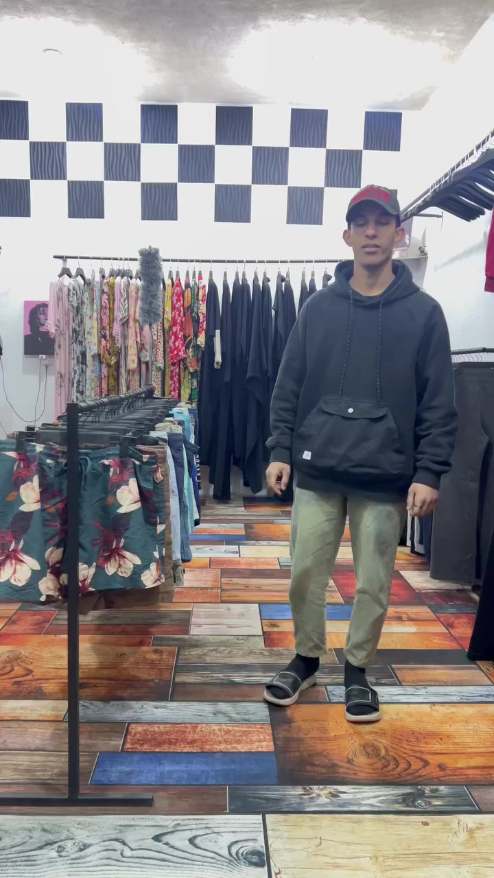 بالات الشيخ للملابس 
متواجد من الساعة 2 ضهرياً ألى الساعة 12 ليلاً 
العنوان : الأسكندرية شارع المعمل قرب النسيج


**إذا كنت صاحب هذا الإعلان وتريد حذفه لأي سبب، رجاءا أرسل رسالة إلى الدعم الفني**