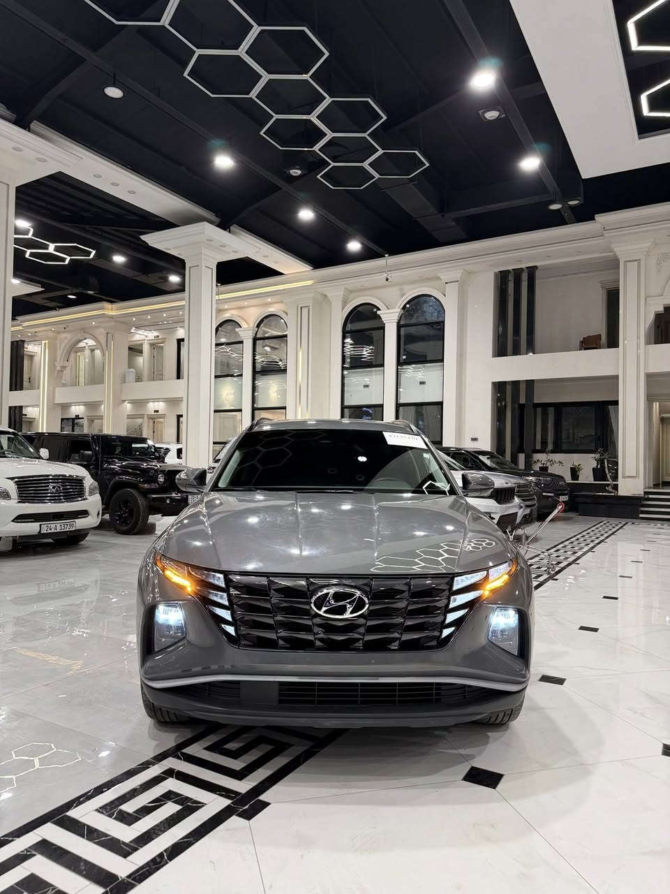 هيونداي توسان وارد امريكي موديل 2024 محرك 2.5 مواصفات شاشه جبيره كاميره خلفي بصمه شغال عن بعد كشنات كهربائي كشنات تتفيه🔥تبريد خلفي رادار جانبيات رادار امامي لايت ليد زينون ويل كروم تحكم استيرن تحديد سرعه بعد هوايه مواصفات بيها سياره مكفوله من اي نواقص كله بشرط ضرر كلش خفيف فقط حافت بونيد صبغ بدون اي ضرر داخلي بدون تبديل بدون تعديل بدون شخوط بدون بقسات بدون ارباك كله سليم بشرط حتا دعاميات بلادي سياره ماشي ٩٠ الف سياره لون مميز سمنتي مكان سياره إربيل شريكه ابو ظبي. كارس.  سعر. 177$😳🔥

*********** وتساب
***********
