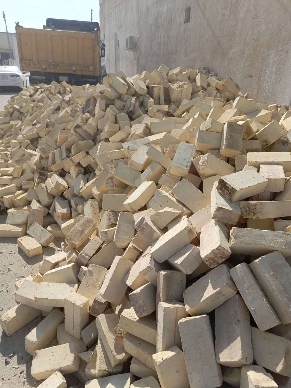 طابوك الصلاح درجه اولى الون وقالب واحده وشرط زياده بيه التك 4250طابوكه واهاذه رقمي
***********
