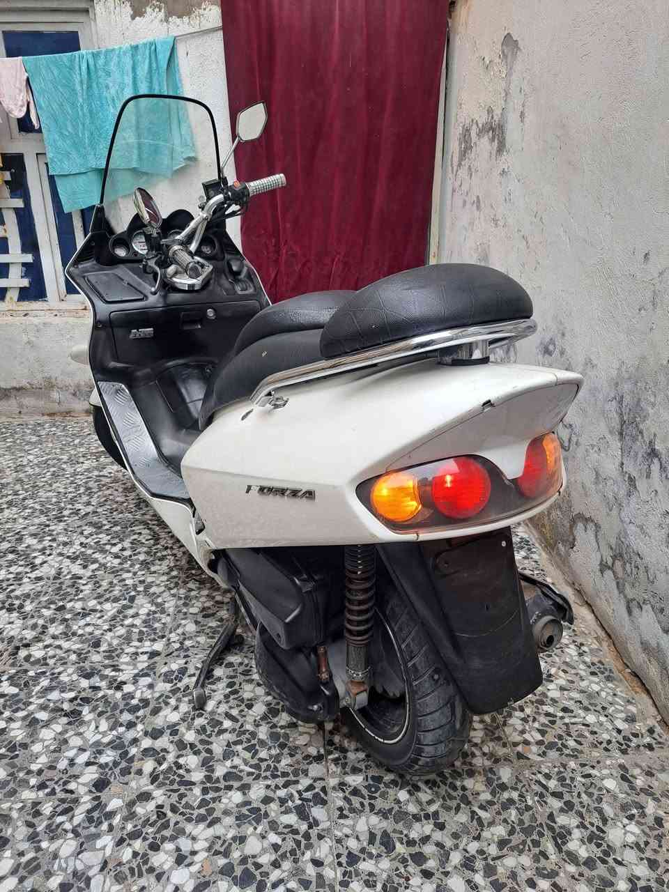 فورزا سويج صفر سته البيع دراجة كامله مابيه اي نقص كهربائيات كله شغاله اوراق موجوده السعر ٧٥٠ الف مكان بغداد مدينه الصدر ***********
