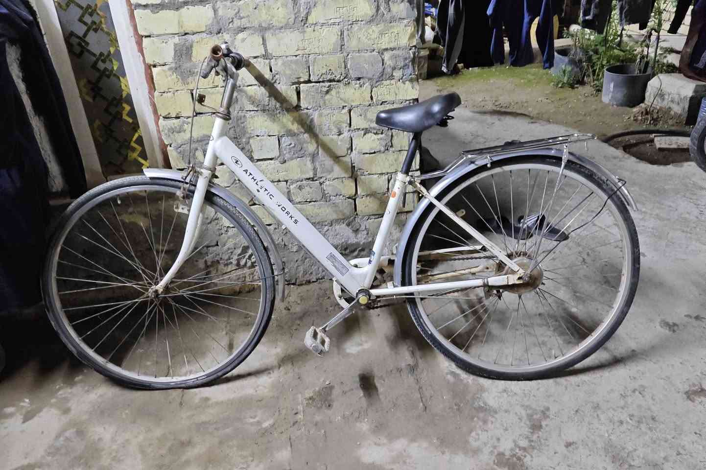 سلام عليكم
بايسكلات عدد3
اذا ابيع شلع كلهن ب200قفل وذا تردون واحد تعالو خاص 
مكان بغداد دورة ❣️🌹


**إذا كنت صاحب هذا الإعلان وتريد حذفه لأي سبب، رجاءا أرسل رسالة إلى الدعم الفني**