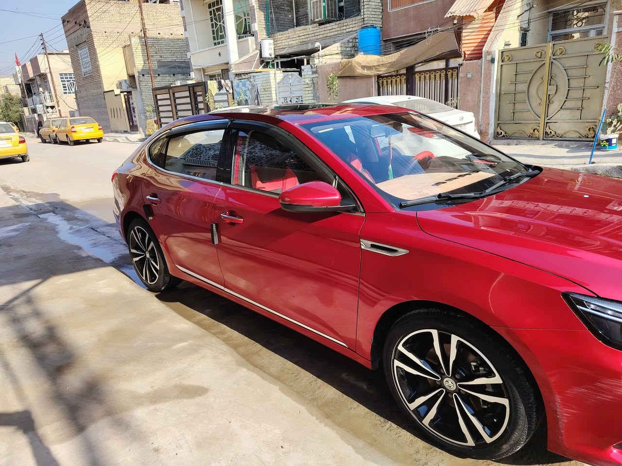 السلام عليكم سياره MG6  فول بأسمي رقم بغداد ماشيه 40  بدون صبغ  مديل 2023 وتفاصيل السياره معروفه ابحث عنها وشوف
رايدها 21 مليون وبيها مجال بسيط 
***********
