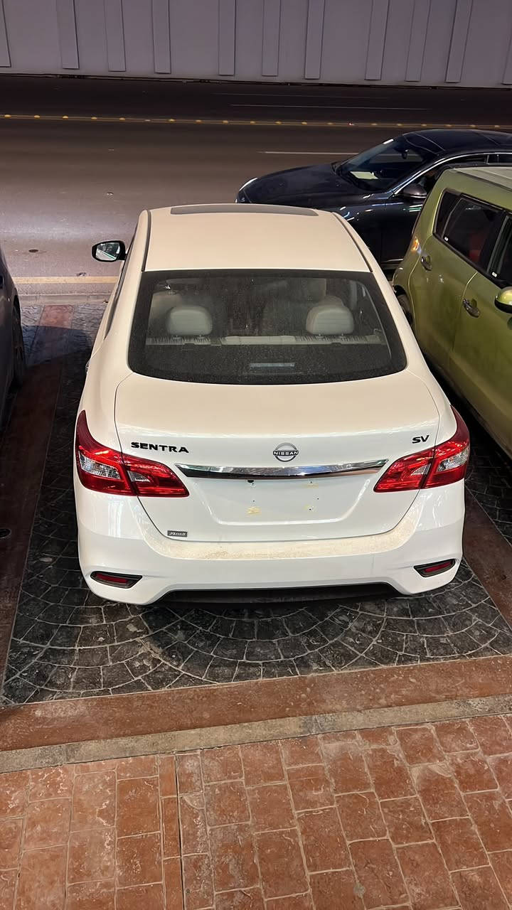 🔥
نيسان سنترا 2025   4000كيلو متر  
المواصفات 👇  
_ محرك 1600
_ شاشة لكزز 
_ داخل بيجي 
_ كامره 
_ تبريد قطعتين 
_ أربعه جام كهرباء 
_ لايت ماطور 
_ ويل كب
_ نظام ايكو 
_ مانع انزلاق 
‏_ ABS
_بكلايت لد

وباقي المواصفات معروفة 
مكاني بغداد ***********☎️
