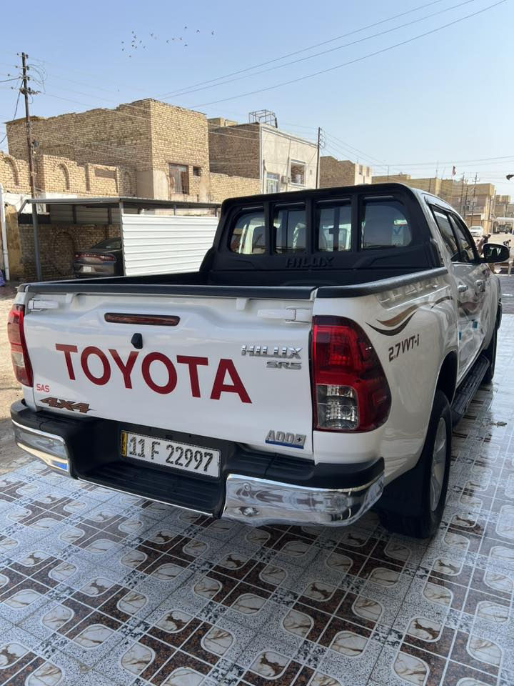 سلام عليكم هايلوكس موديل 2020 رقم بغداد بسمي كفاله عامه سياره جديده سونار  مرفق بالصور السياره جديده ماناقصه برغي ماشيه 113 تبريد كشنات شركه ساز السعر 285 وبيه مجال بسيط الاستفسار ***********
