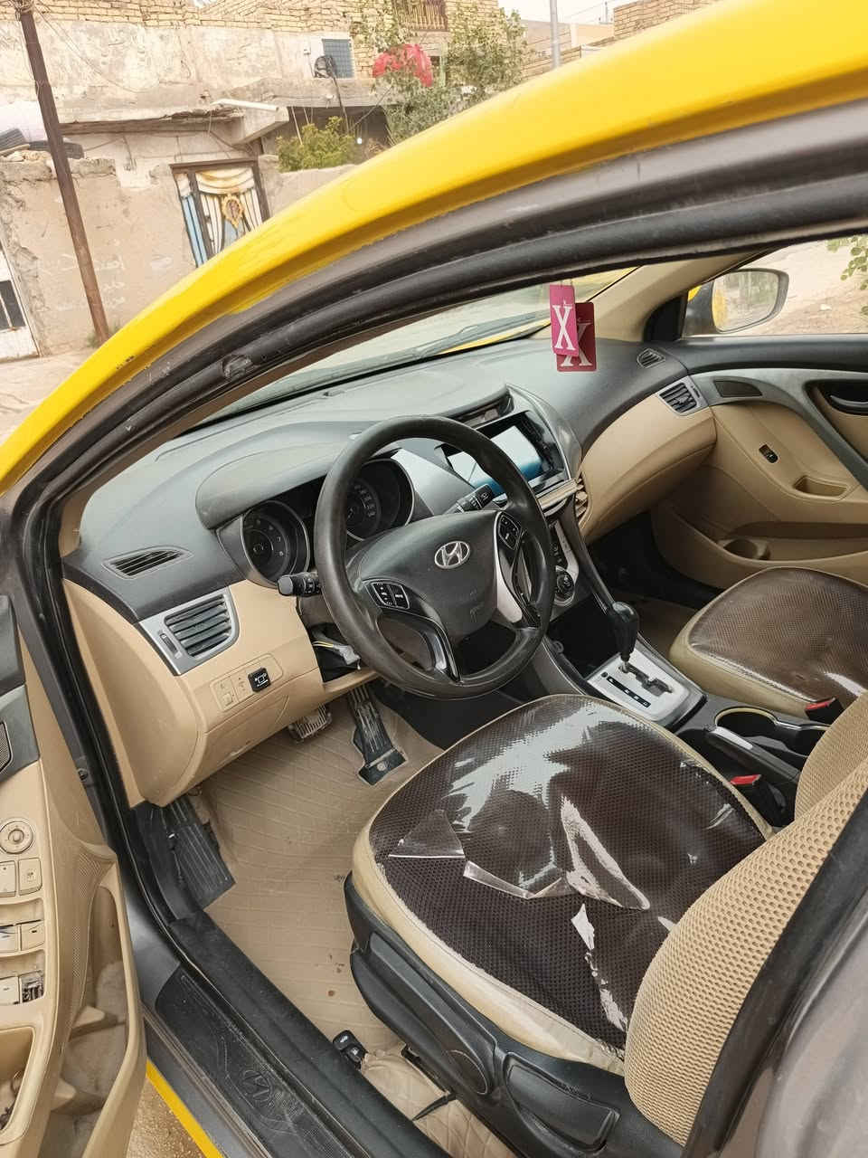 السلام عليكن النتره ١٢ رقم مثنى وارد خليجي مكينه كير مكفولات غاز بانزين مكان ديوانيه لسعر 96 وبيه ماجال قليل حك الجيه ***********
