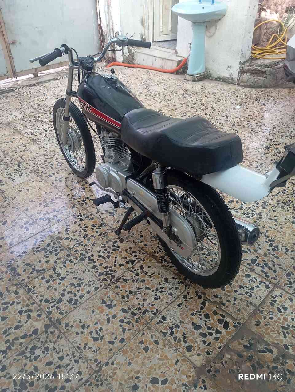 السلام عليكم دراجه للبيع مفتوح ولفات كلك كلك كلك سعر 575 وبيها مجال مكان ناصريه مركز  شراي راسلني ماتشتري لاتراسل ***********
