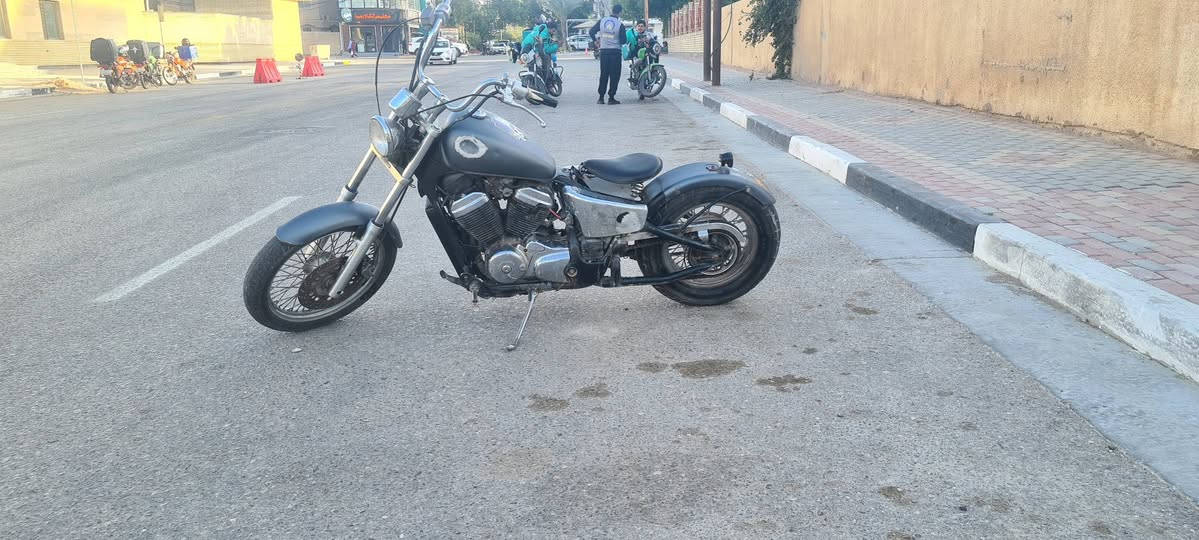 هوندا ستيد ستايل بوبر
مكينه ٤٠٠ 
الدراجة شغاله مكينه كفاله
مكانها كربلاء 
سعر ٨٠٠ الف وبي مجال بسيط
الدراجة بدون اوراق مكاتبة فقط
***********
