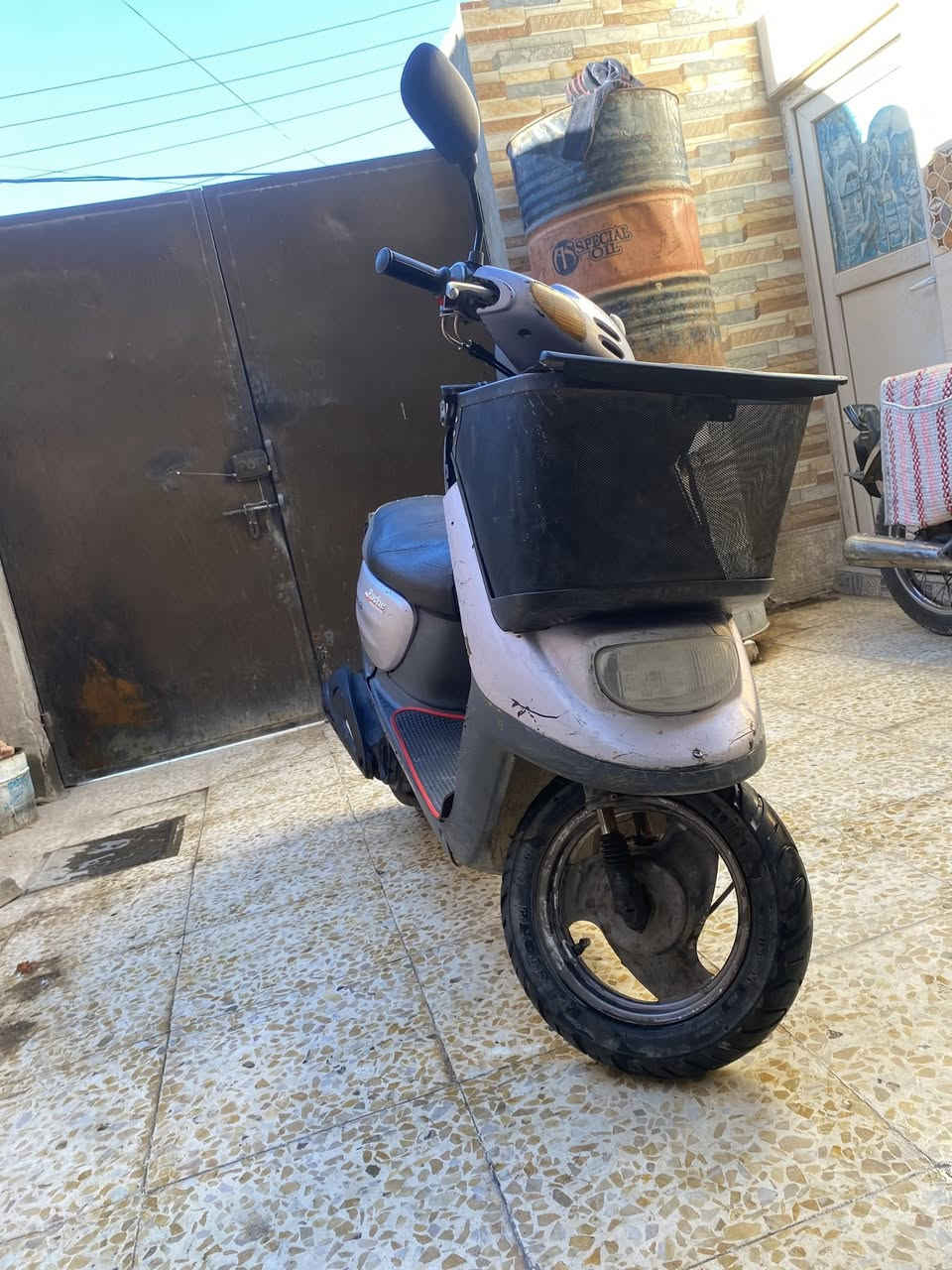 السلام عليكم دراجه منغولي شغاله سلف وهندر وكهربائيات شغاله كلها سعرها 250 خاص لو اتصال ***********

