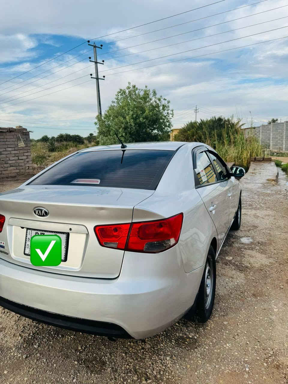 السلام عليكم... للبيع
سيراتو 2013  خليجي
سيارة جديدة مال جناي متعوب عليها
سيارة كفالة عامة من الصبغ بيها قطعة وحدة تبديل الباب الامامي الايمن فقط
محرك 1600 دوش كفاله بلادي
غرفتها جديدة بلادي
تبريد قبل 15 يوم منظومة كاملة ثلاجة وغاز وراديتر كله جديد 
شاشة وكامرة
كهربائيات كلها شغالة لايت زينون
كشنات وارضية جلد
حداية امامية خلفية برمضان اشتغلتها 
تخم تاير جديد قبل شهر شادة
سنوية جديد 2030
السيارة جاهزة من كلشي برغي ماتخسر عليها خير من الله
رقم ذي قار  السيارة باسمي تحويل مباشر
السعر المطلوب 120$ 
عندك استفسار  ‭0780 968 4667‬
اتصل وتشلع عيوني 
المنشور او السعر مايعجبك اعبره وكان الله يحب المحسنين
