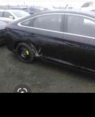 سلام عليكم سوناتا 2018 وارد امريكي 
مواصفات 

تحكمات ستيرن   شاشه كبيره      رادارات      ويل كب 18 سبورت 

كشافات امامي     كشنات مخمل       مكينه 2400 

كامره دواره         قياده ذاتيه        تحديد مسار 

تبريد ممتاز جدا       كاشف عطال       

باقي تفاصيل معروفه بصور 

مكان سياره شقق الصالحيه 

ملاحظه سياره بيه 4 قطع صبغ 

بدوا اي دواخل    صور الحادث مرفقه    

    هاتف ‭0 770 409 1344‬                     سعر 125$
