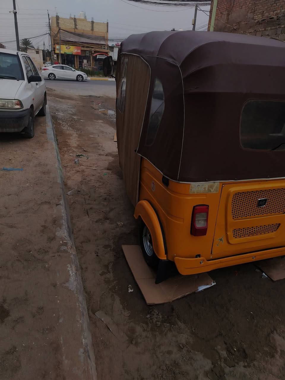 السلام عليكم تكتك 21 رقم تكتك مكفوله من كشر ومكينه وخياس مكان كربلاء حي العامل سعر سبعه و300.... الهاتف ***********
