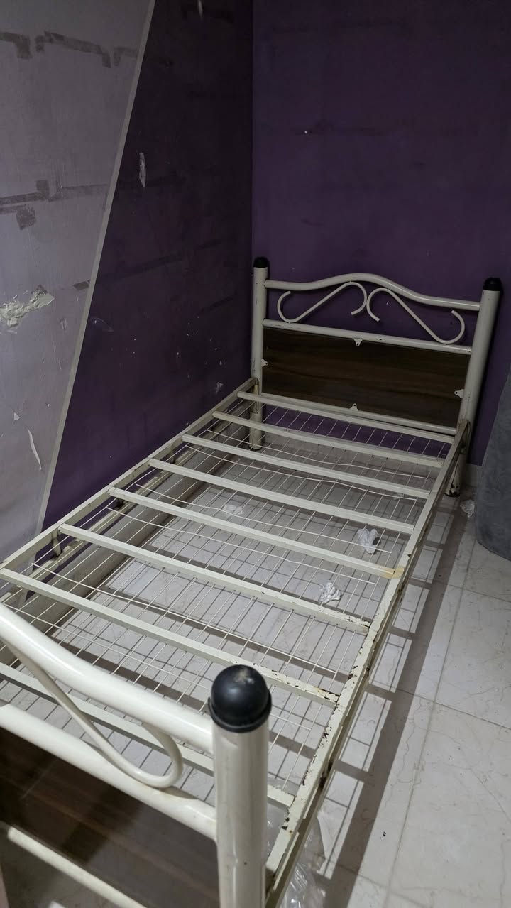 أغراض منزل مستعملة للبيع المستعجل
للتواصل ***********
