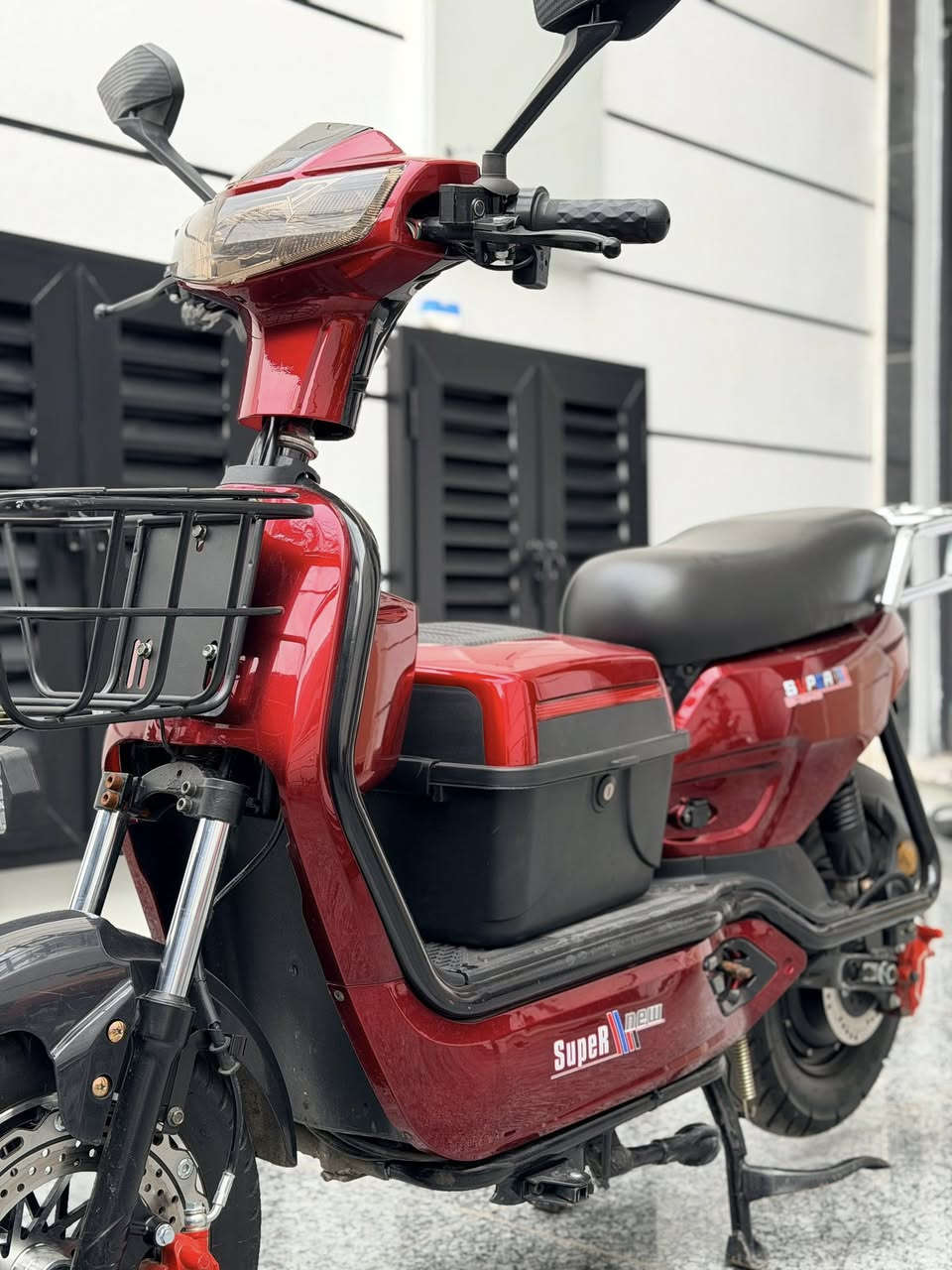 السلام عليكم
للبيع دراجه شحن 5بطاريات كفائه جدا ممتازه وبحالة الوكاله 
استخدام اقل من شهر وكلشي شغال وممتاز
4سرعات لايت قوي بريكات دسكات خلفي وامامي مكاني كربلاء حي العسكري الطاقه
السعر 475 الف
للاستفسار خاص او اتصل افضل [***********]
