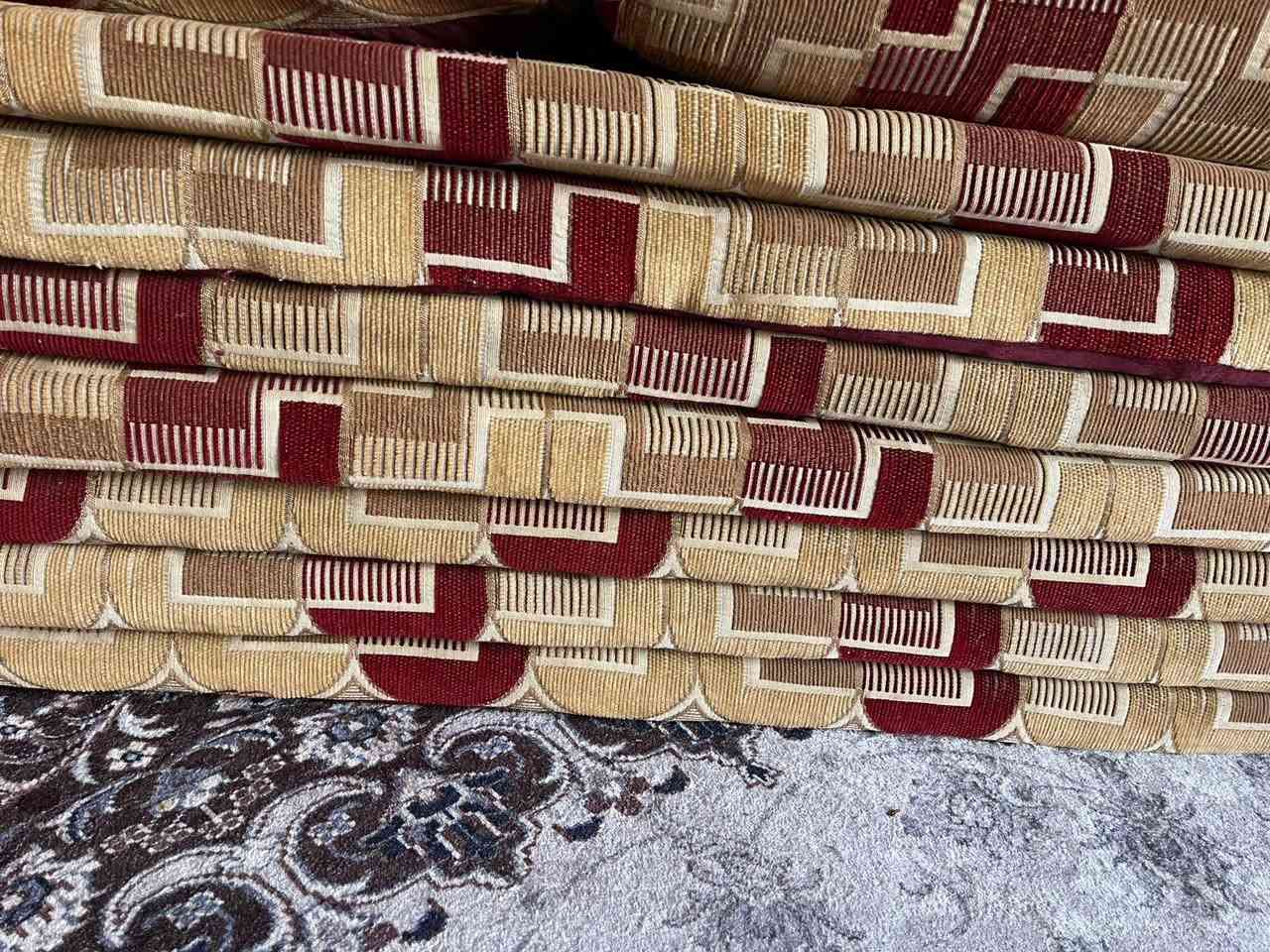 جلسه سعوديه اخت الجديده الاصليه حبيبات مضغوطه 14 متر 7 دواشك مع مساند ظهر وتجوات سعره 190 بيه مجال قليل المكان مجمع الاميرات لاتصال *********** النجف, العراق
