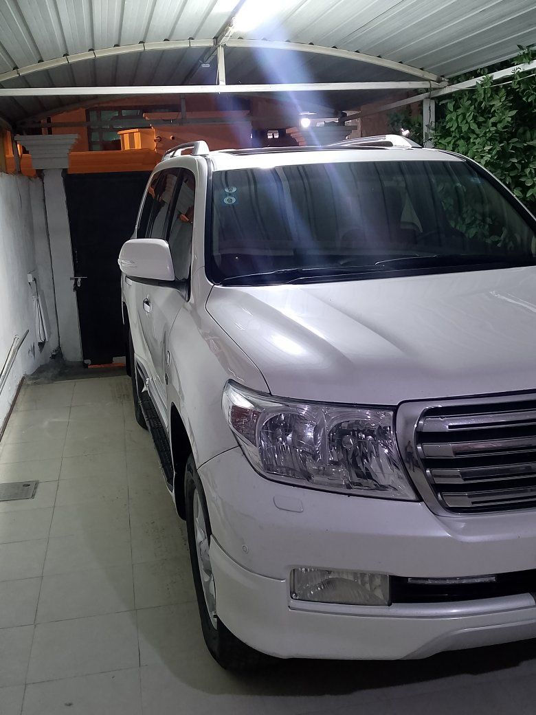 لاندكروزر 11ستينيه حجم 5700 مكفوله فول السياره للاستفسار الاتصال ***********
