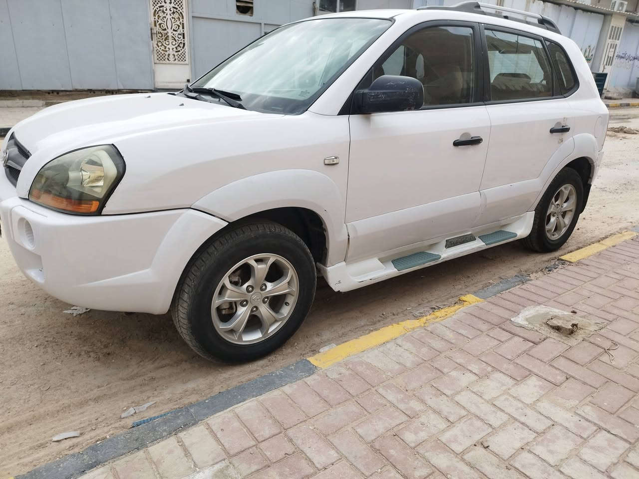 سلام عليكم للبيع توكسان 2009 شبر جاملغ امامي صبغ ولباقي مكفول رقم اربيل قديم سياره جاهزه من كلشي لمكينه بيه خيط بخار ستوه بادي سعر 125 بيه مجال مكاني نجف ***********
