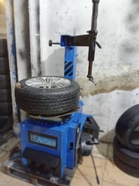 ماكينات بناشر • للبيع