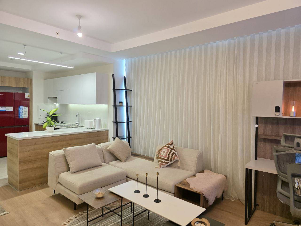 اثاث شقة نظيف جدا للبيع في اربيل امباير
ابيع اثاث َكامل فقط
واتساب ***********
