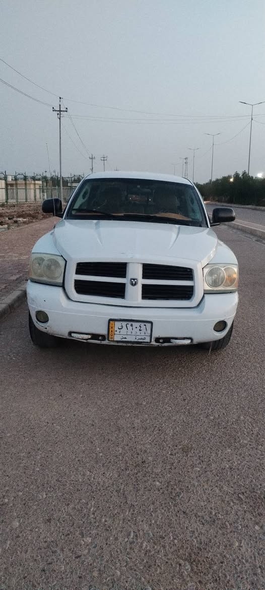 سلام عليكم  شفر ليت خروف موديل2006 سياره جاهزه  كير ومكينه حاويه تبريد شغال دواخل جدد شاشه كبيره شاصي مكفول  تحويل  مباشر سعر 42وبيهه مجال اومراوس حسب القناعه***********
