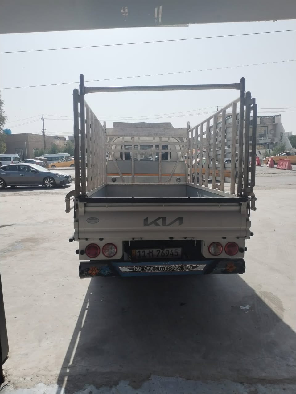 سلام عليكم  للبيع  
كيا فحل موديل 2023 مكفوله السياره  ماشيه 72 الف كامله من كلشي 
تحويره ويل خلفي تانكي 120 لتر محجر بوري  الربع مغلف مال مسكر مدوشمه درع امامي خلفي بوري جانبي السياره نضيفه كلش وكامله ماتصرف عليهه ربع  

السعر 185 

مكان السياره بغداد  للاستفسار ***********
