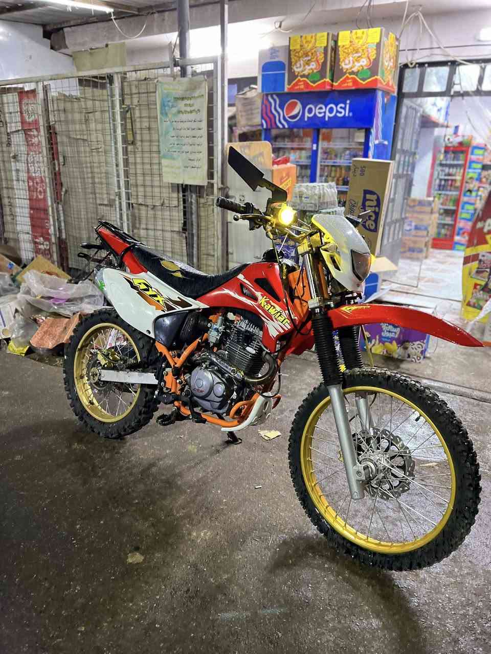 للبيع قفاز كاويار مكينه 300 cc موديل 23 اوراق جاهزة من كلشي ومابيها اي نقص شلعه ومعدل تخبل دهن امزويل سعر مليون و50 وبيها مجال عنوان بغداد شاطى التاجي قرب جامع نور المصطفى *********** الثاني ***********
