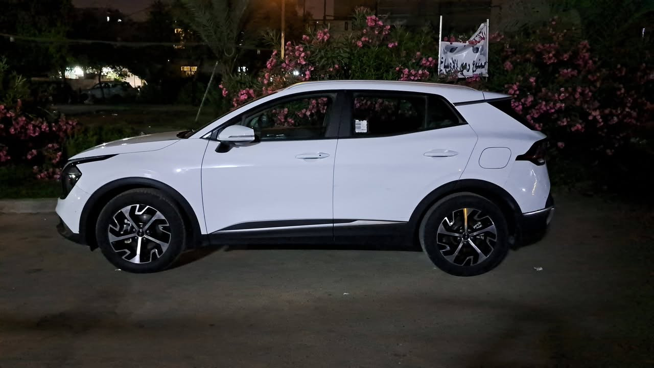 سيارة كيا سبورتج 2023 رقم اربيل كاملة المواصفات ماعدا التنتة وصندوق عادي  مكفولة 
السعر 20000 $ 
رقم الموبايل ***********
