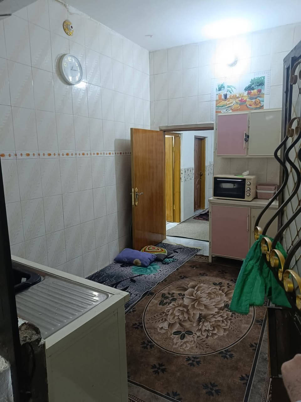 مشتمل للبيع طابو صرف المساحه 150م بناء حديث الموقع بداية حي المرتضى على شارع تبليط وساحه للاستفسار ***********
***********
