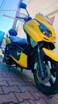 دراجه اكس ماكس  للبيع خير من الله هاذه رقمي 07766312458