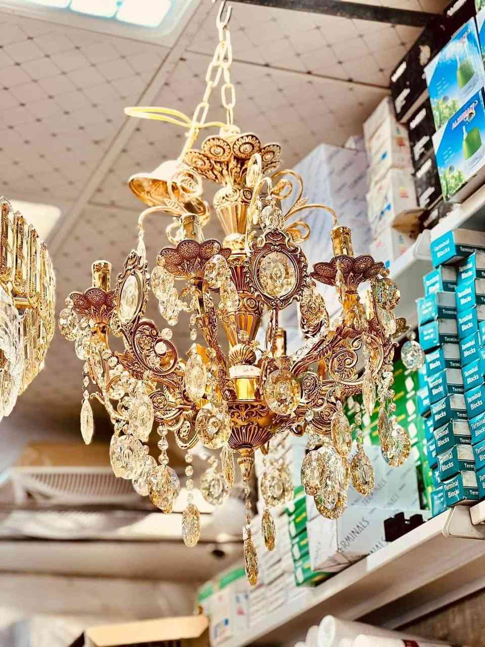 زبائننا الكرام ❤️❤️ 
✅ تم وصول وجبة جديدة من ثرية كرستال الملكية والكلاسك بسعر مناسب والبيع اقصاد ونقد 

⚠️لا نتعامل مع المناشئ الرديئة اطلاقاً بل نتعامل مع الماركات العالمية وذات الجودة الممتازة . 

#عنواننا 
🔹الفرع الاول :- واسط / قضاء الحي / شارع الجمعية / قرب سوق الخياطين 
🔹الفرع الثاني :- واسط / قضاء الحي / نهاية شارع الشيخ على اليمين / قرب مجمع رسول 

#للطلب والاستفسار :- 
***********    ***********

#معرض_محسن ….. #خيارك_الافضل
