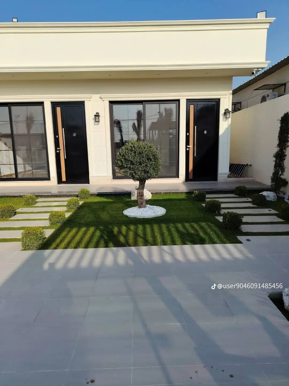 مستعدون لتصاميم الحدائق وقص الثيل وزراعه النباتات وتقليم الأشجار *********** بي واتساب
