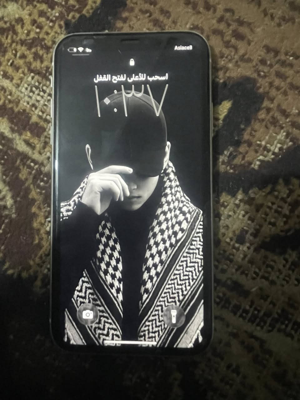 ١١ عادي ١٢٨ بطاريه ٧٢بلادي ما مفتوح براغي مابي شرق اوسط كارتونه وياه فيس ايدي شغال  ب ٢٢٥ وبي مجال قليل مكلف بالنشر اتصل عل رقم ***********
