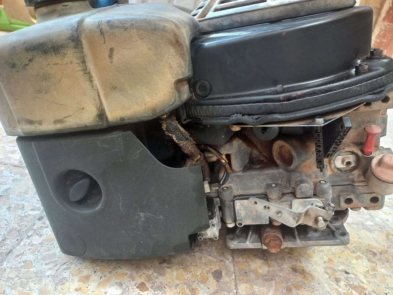 لسلام عليكم للبيع محرك هتز الماني كازبستم واحد اوربي نضيف بي نقص سلف ***********
