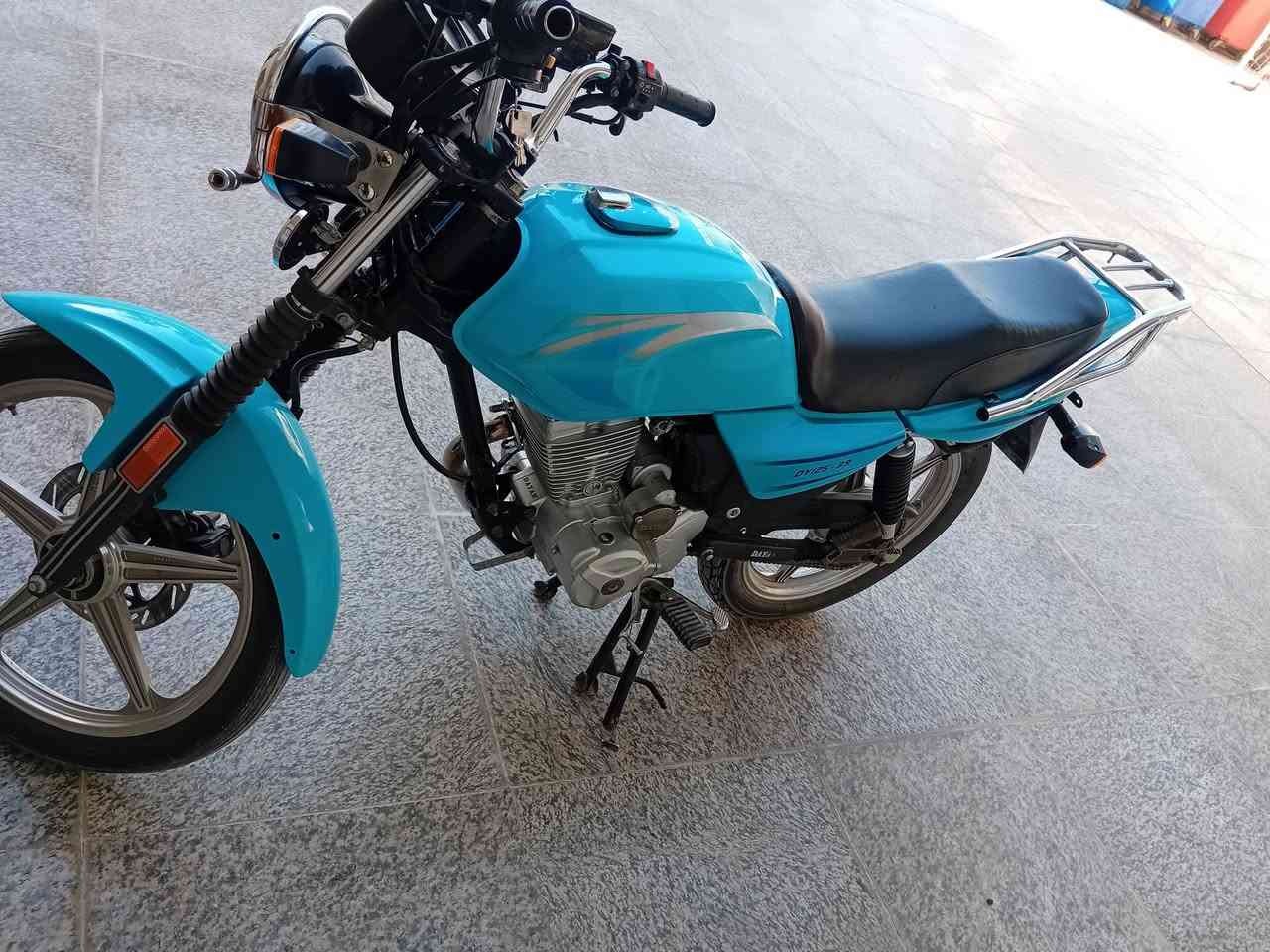 دايوان ٢٣ مال مزاد مرور انطيك الوصل وكاتبك عليها 
دراجه حلوه مابيها نقص مكينه ما مفتوحه ***********
٦٠٠ بيها مجال مستعجل عليها
