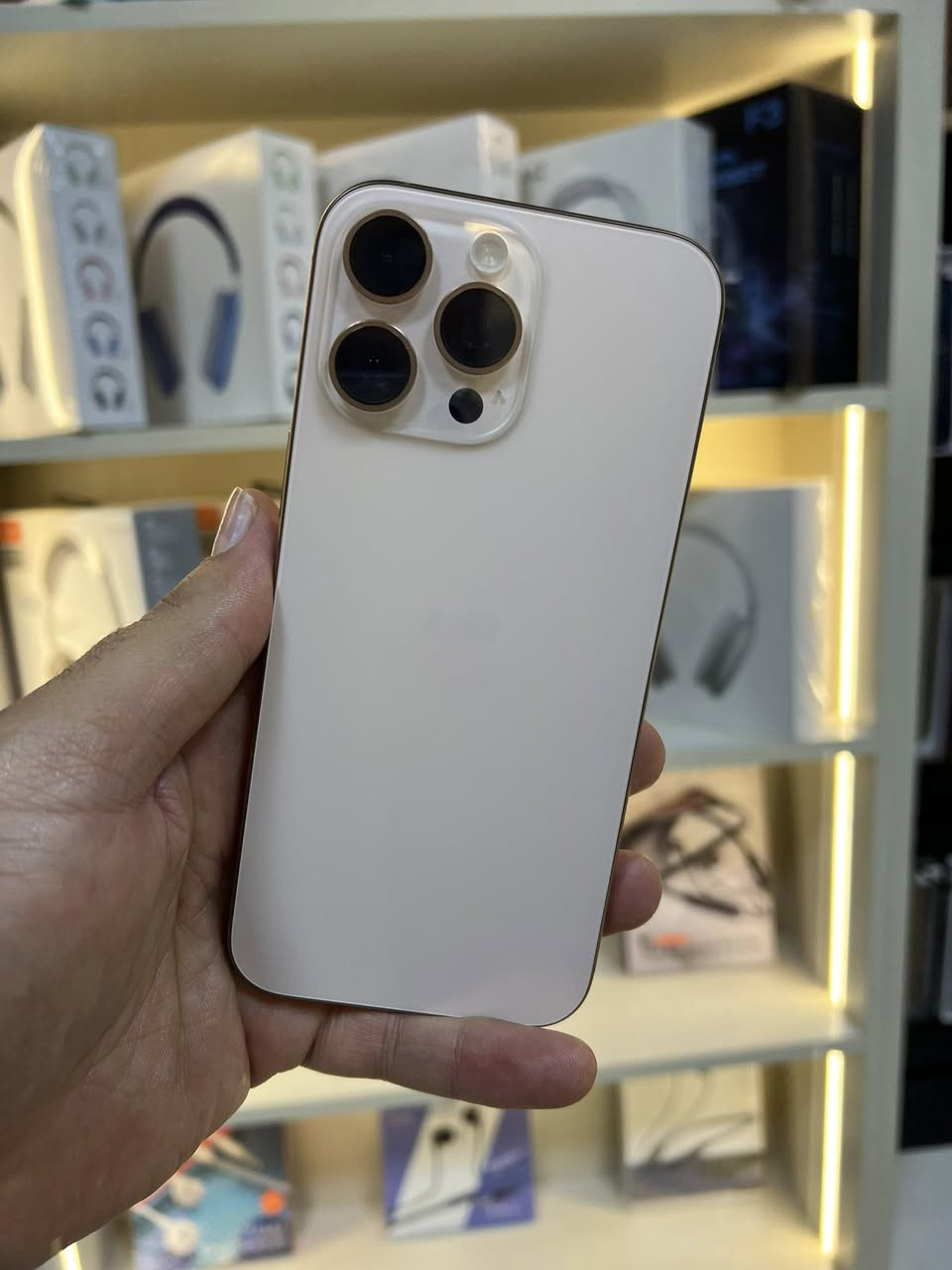 ايفون 16 بروماكس تك سيم
ذاكره 256

بطاريه 99

عدد دورات 223

نظافه فوول 100‎%‎ 

كامل ملحقات الاصليه

بعده داخل ضمان

سعر مليون 300 الف 

***********
