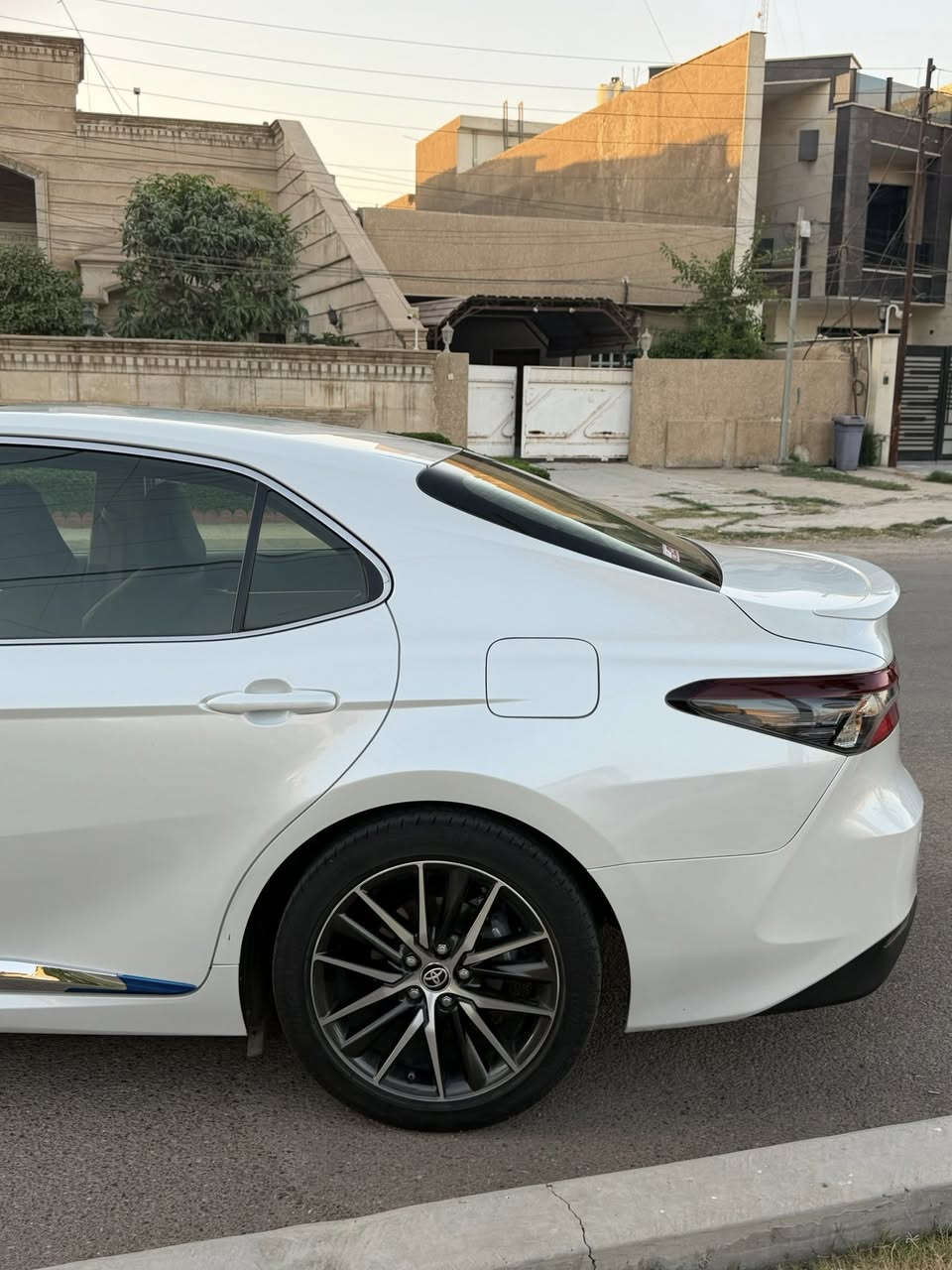 كامري GLE 2024
خليجي عبد اللطيف جميل سعودي ياباني
فول مواصفات 

رقم بغداد 

ماشيه 53 الف

حجم المحرك 2.5 

فتحه سقف 

بصمه تشغيل

حساس امامي خلفي 

شاشه وكامره 

لايت زنون+LED

 دخول بصمه ذكي 

كراسي كهرباء 

حساس ضغط الإطار

بيها صبغ ربع البنيد والجاملغ ضربه خفيفه بس انصبغ ربع البنيد لتوحيد اللون


**إذا كنت صاحب هذا الإعلان وتريد حذفه لأي سبب، رجاءا أرسل رسالة إلى الدعم الفني**