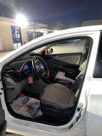 اكسنت • ٢٠١٥ • للبيع