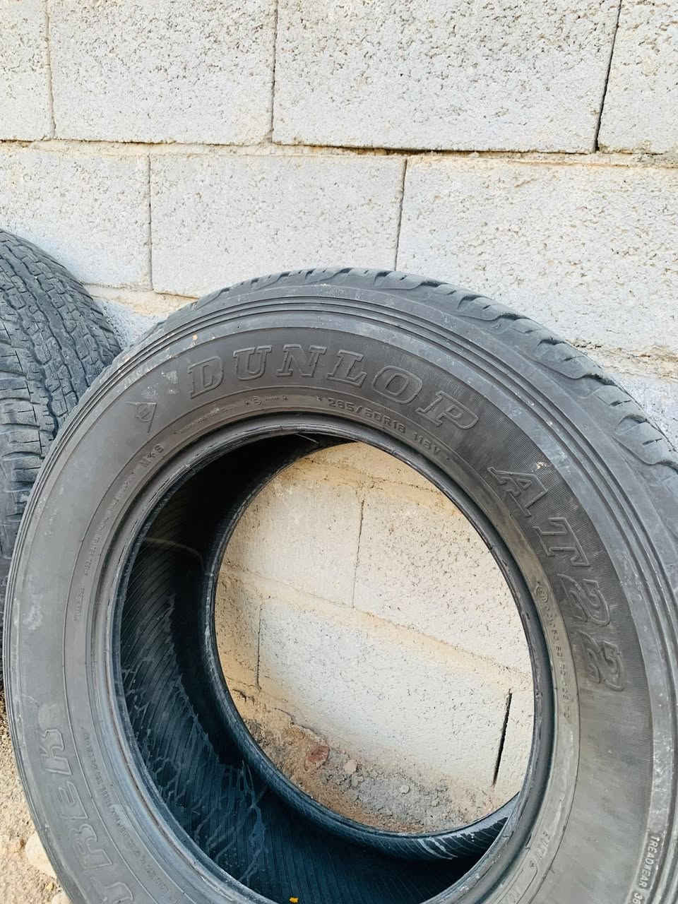 سلام عليكم
تايرات دلوب ياباني 250/60R18. حجم 18 شرط جديد صناعه ٢٠٢٤ ما متعوبات 
سعر ٤٥٠ مكاني بصره 
للتواصل ***********
