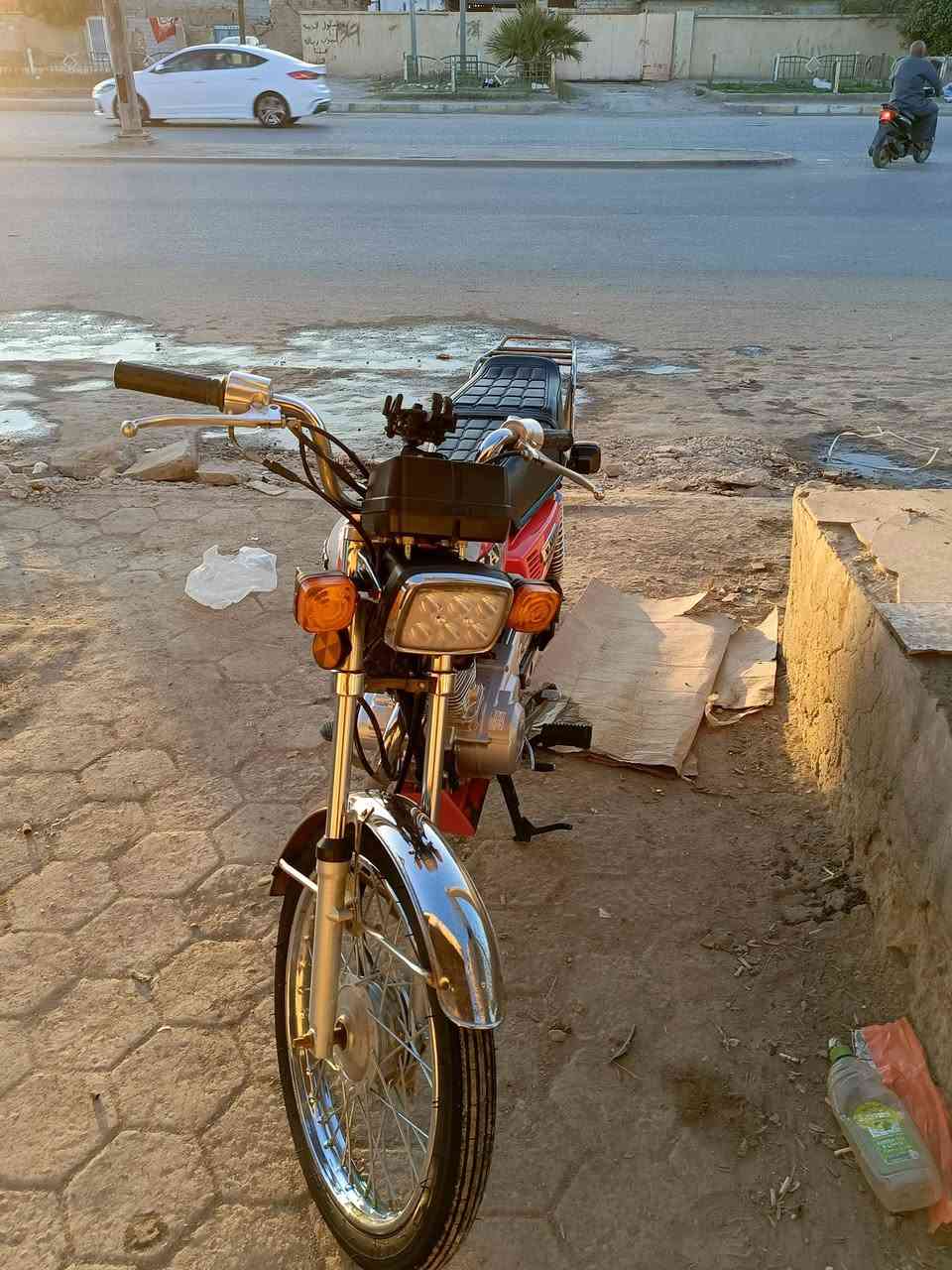 دراجه ايرانيه اوراق للبيع دراجه
سعرها مليون وبيها مجال
***********
