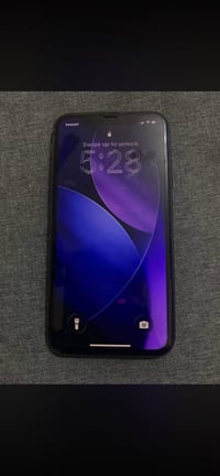 آيفون ١١ • ١٢٨ • بطارية ٨٠%