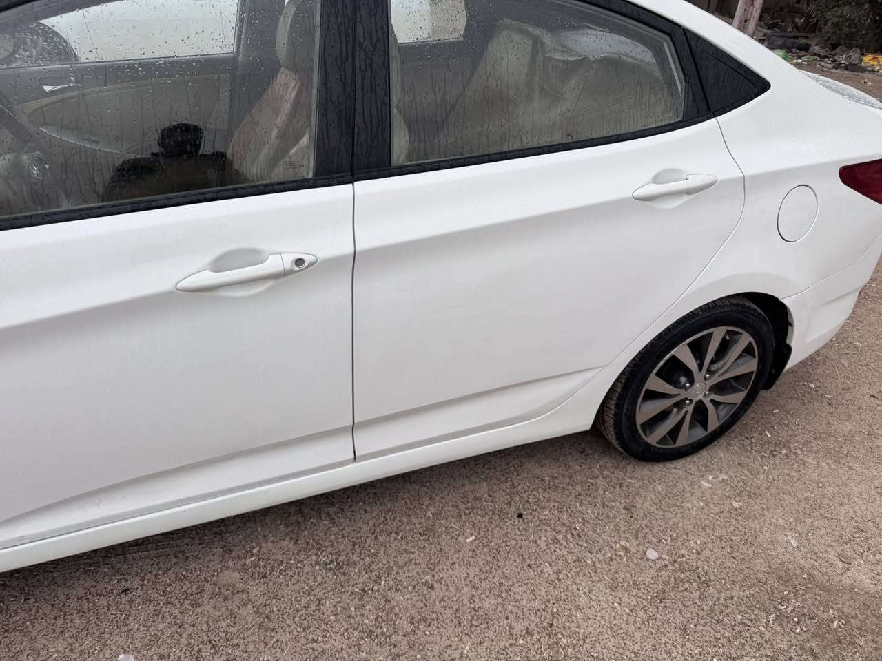 السلام عليكم 
اكسنت خليجي موديل ١٥ 
مواصفات فول المعروفة محرك ١٦٠٠ 
رقم كربلاء بأسمي رقم سنوية جدد 

 ***********
