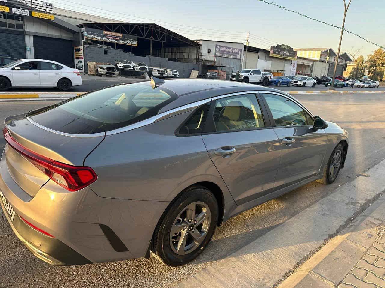 سلام وعليكم K5 موديل 2021
ضررها قطعتين جاملغ وبونيد مكينه 1.6 توربو
ماشيه 35000mil نص فول
159 وبي مجال بسيط
الاستفسار ***********
