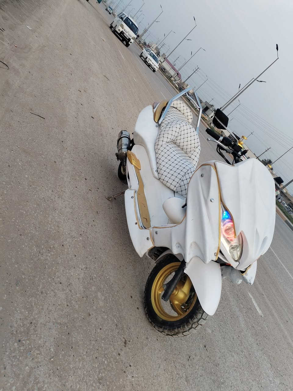 فورزه 0/9 كرستال مفوله تزويد  كلها شغاله و كل نقص ما بيها 

بيع او مراوس ب ماكس بوليس فقط شباب الشراي يتصل لو يجيني خاص تعليقات ما اجاوب مع احترامي للجميع 

عنواني كوت 

***********
