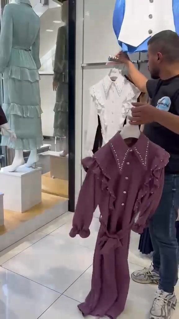 شروة فساتين نسائي العدد 100 السعر 8$ 🔥
https://t.me/fudydy/55265


**إذا كنت صاحب هذا الإعلان وتريد حذفه لأي سبب، رجاءا أرسل رسالة إلى الدعم الفني**