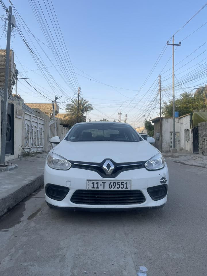 عندي رينو فلونس مديل ٢٠١٦ سياره نضيفه وكشره كلش نضيف لون ابيض رقم بغداد جديد بسمي مكانه بغداد حي الجهاد صدر امامي خلفي جديد تدفئه تبريد كهربائياته عله وضع الشركه باتري جديد محرك ممفتًوح اما الكير اني صارلي سنتين امشي علعادي لان كير الرينو معروف يخربط بلنمر والله حته مخافضات اروح بيه كلشي ماعليه وسعره مناسب ٦٧ وبيه مجال لشراي الرقم بي واتس اب ***********
