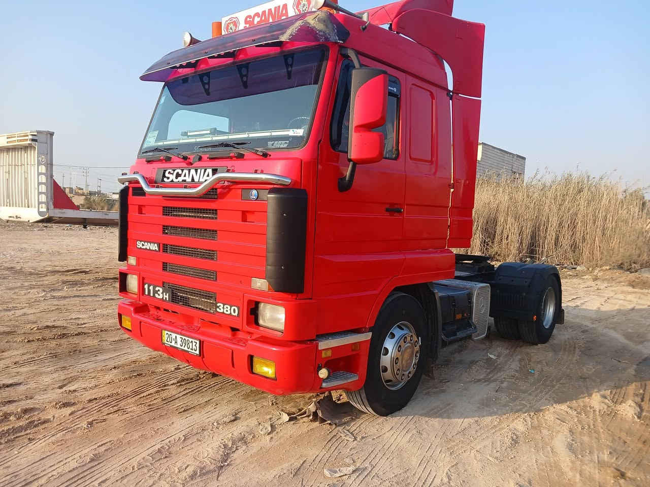 السلام عليكم سكانية راس تريله فلات  ذات جوانب متحركة سيارة جديدة او جاهزة من كلشي تخم تاير محرك جديد ١١٣ حجم ٨٨ سيارة جاهزه رقم نكليزي ديالى بسمي ثلاث لوحات السعر( ١٦٠$)بيهة مجال قليل للشراي للستفسار)(***********)(***********)
