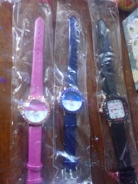 ساعات • بالوحدة • للبيع