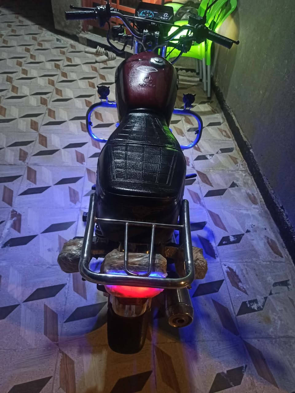 السلام عليكم… اخوان دراجه تايگر موديل 24  محرك مامفتوح اوراق جاهزه من كلشي   سعر. 650 بيها مجال بسيط للاستفسار ***********
غير متواجد على الفيس
