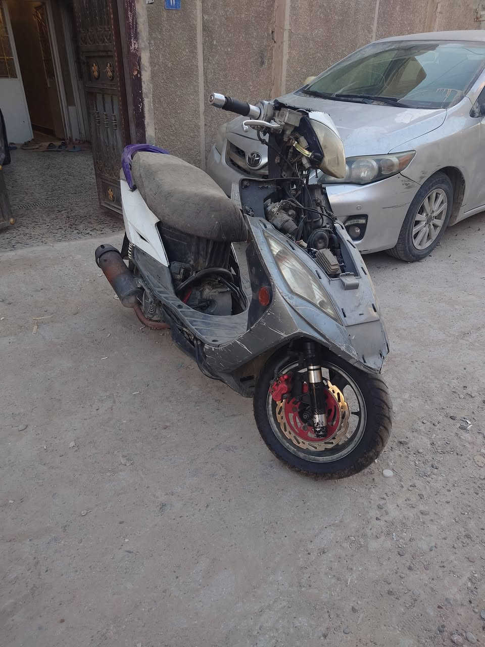 دراجة كامكو g5 نوزل
نكرة شلعة ومعدل
 بريكات امامب خلفي
 اشاير لايت بك لايت 
السعر ١٥٠
بغداد الامين 
***********
