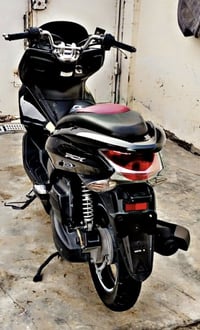 PCX سلام عليكم للبيع 1400وبي مجال 07744087617